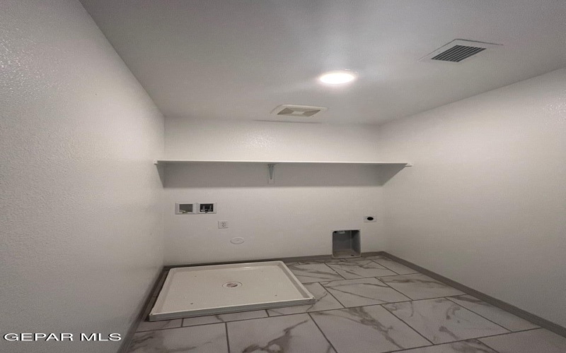 208 Hidden Gem Street, El Paso, TX 79928, 5 Bedrooms Bedrooms, ,3 BathroomsBathrooms,Residential,For Sale,208 Hidden Gem Street,0,940312