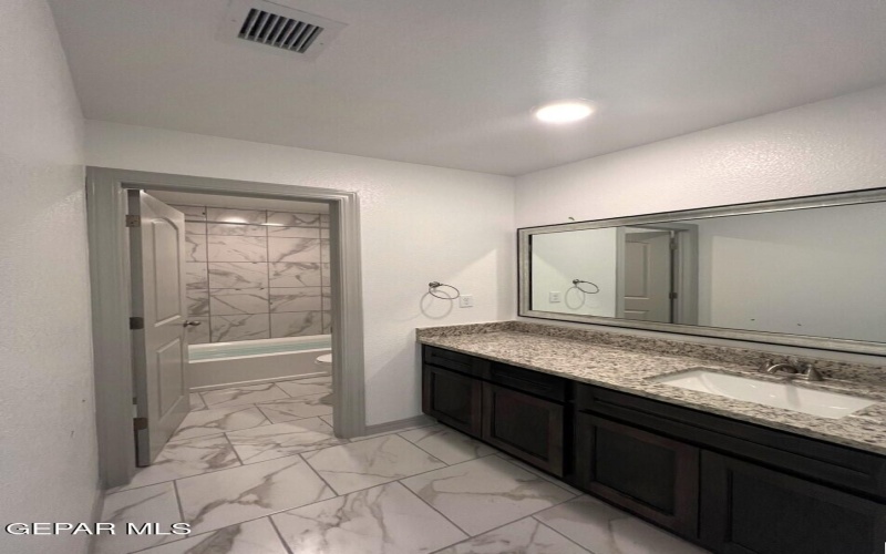 208 Hidden Gem Street, El Paso, TX 79928, 5 Bedrooms Bedrooms, ,3 BathroomsBathrooms,Residential,For Sale,208 Hidden Gem Street,0,940312