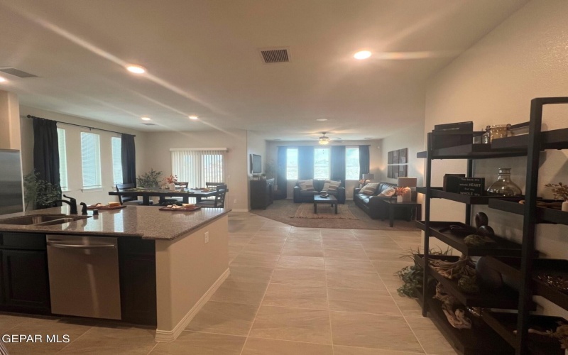 12773 Carefree Avenue, El Paso, TX 79928, 4 Bedrooms Bedrooms, ,1 BathroomBathrooms,Residential,For Sale,12773 Carefree Avenue,0,940325