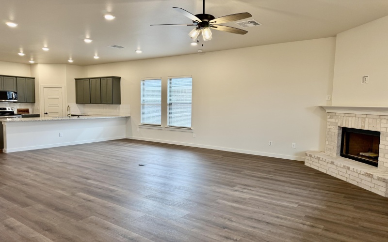 7007 16th Street, Lubbock, TX 79416, 3 Bedrooms Bedrooms, ,2 BathroomsBathrooms,Residential,For Sale,7007 16th Street,0,202603439