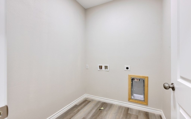 1010 N Carol Ave, Monahans, TX 79756, 4 Habitaciones Habitaciones , ,2 BañosBaños,Residential,En Venta,1010 N Carol Ave,0,173161