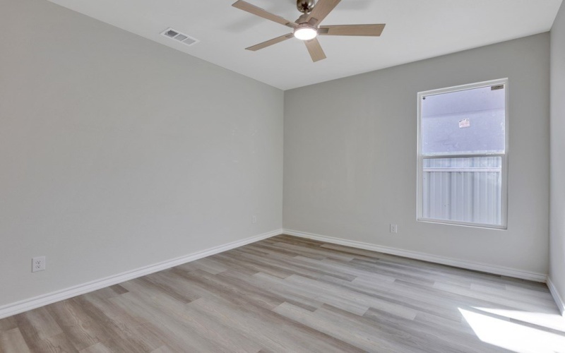 1010 N Carol Ave, Monahans, TX 79756, 4 Habitaciones Habitaciones , ,2 BañosBaños,Residential,En Venta,1010 N Carol Ave,0,173161