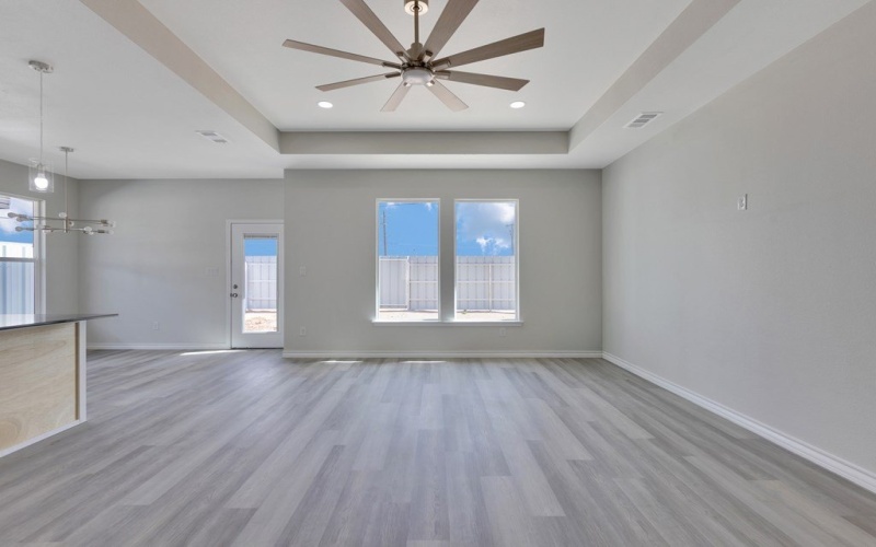 1010 N Carol Ave, Monahans, TX 79756, 4 Habitaciones Habitaciones , ,2 BañosBaños,Residential,En Venta,1010 N Carol Ave,0,173161