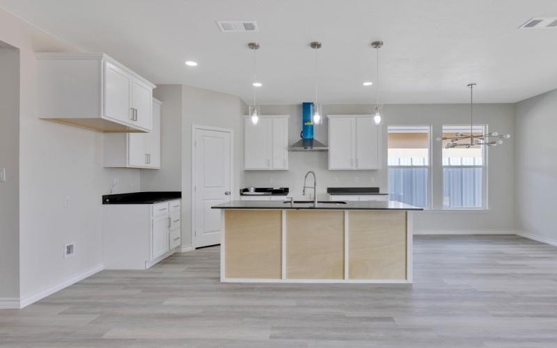 1010 N Carol Ave, Monahans, TX 79756, 4 Habitaciones Habitaciones , ,2 BañosBaños,Residential,En Venta,1010 N Carol Ave,0,173161