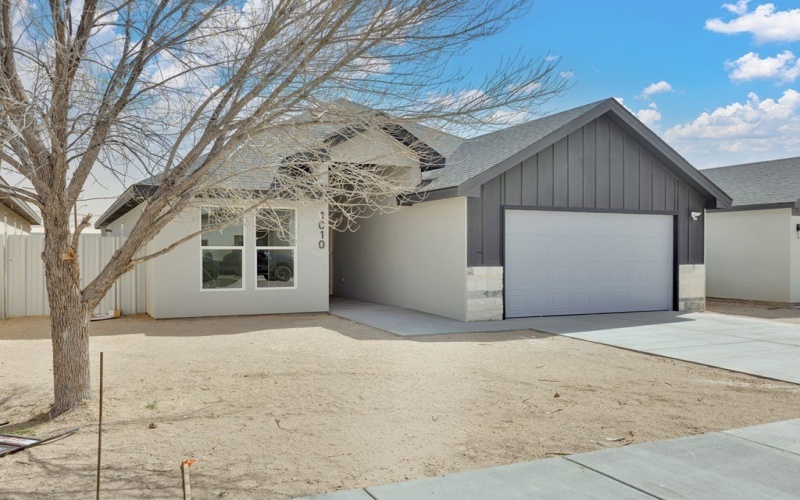 1010 N Carol Ave, Monahans, TX 79756, 4 Habitaciones Habitaciones , ,2 BañosBaños,Residential,En Venta,1010 N Carol Ave,0,173161