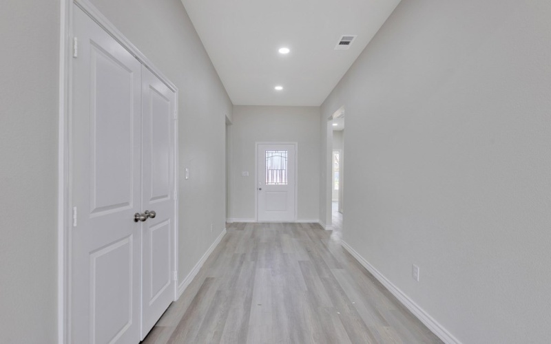 1010 N Carol Ave, Monahans, TX 79756, 4 Habitaciones Habitaciones , ,2 BañosBaños,Residential,En Venta,1010 N Carol Ave,0,173161