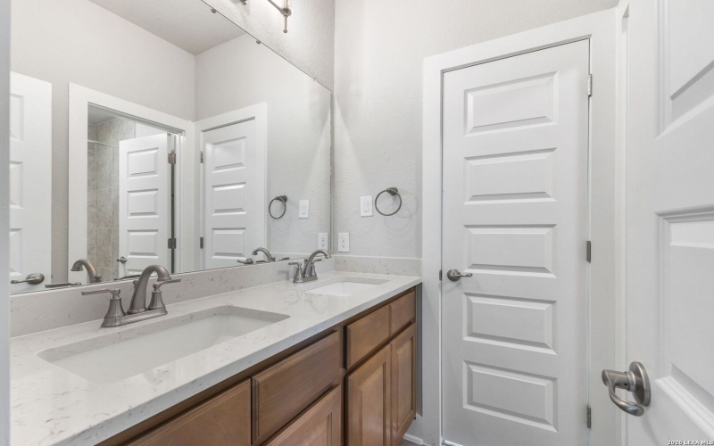 5223 Everly Terrace, San Antonio, TX 78263, 4 Habitaciones Habitaciones , ,3 BañosBaños,Residential,En Venta,5223 Everly Terrace,0,1946224