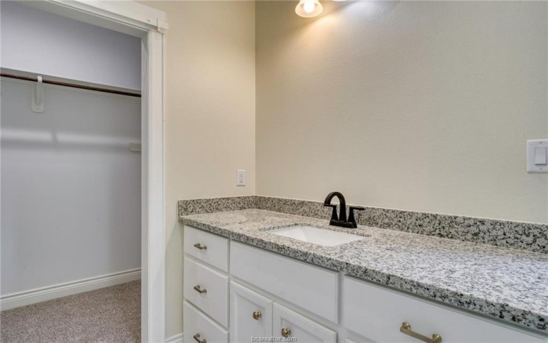 1112 Holly Springs Street, Huntsville, TX 77320, 3 Habitaciones Habitaciones , ,2 BañosBaños,Residential,En Venta,1112 Holly Springs Street,0,26003241