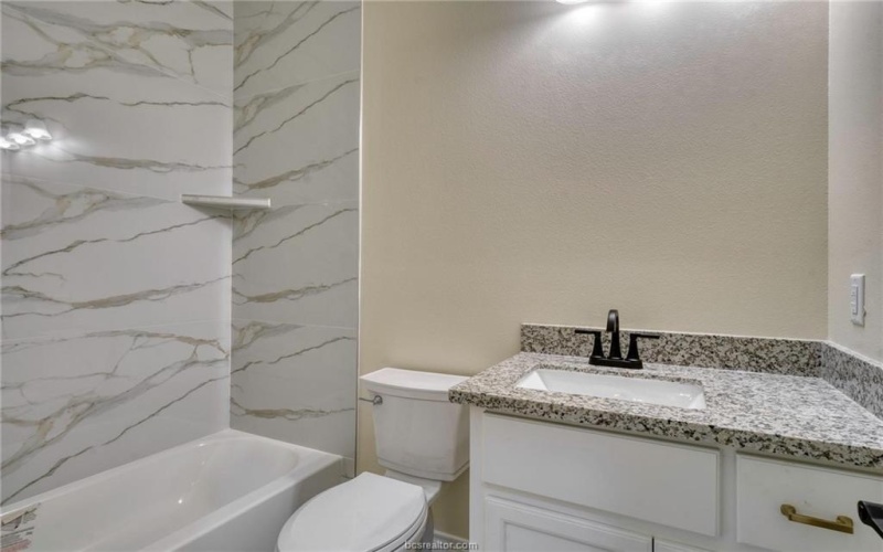 1112 Holly Springs Street, Huntsville, TX 77320, 3 Habitaciones Habitaciones , ,2 BañosBaños,Residential,En Venta,1112 Holly Springs Street,0,26003241