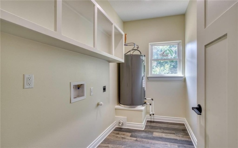 1112 Holly Springs Street, Huntsville, TX 77320, 3 Habitaciones Habitaciones , ,2 BañosBaños,Residential,En Venta,1112 Holly Springs Street,0,26003241