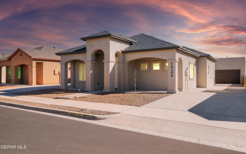 14304 Chris Zingo Lane, El Paso, TX 79928, 3 Bedrooms Bedrooms, ,2 BathroomsBathrooms,Residential,For Sale,14304 Chris Zingo Lane,0,940370