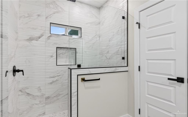 5805 N Playa Del Sol Street, Edinburg, TX 78542, 3 Bedrooms Bedrooms, ,2 BathroomsBathrooms,Residential,For Sale,5805 N Playa Del Sol Street,0,498293