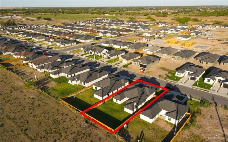 5805 N Playa Del Sol Street, Edinburg, TX 78542, 3 Bedrooms Bedrooms, ,2 BathroomsBathrooms,Residential,For Sale,5805 N Playa Del Sol Street,0,498293