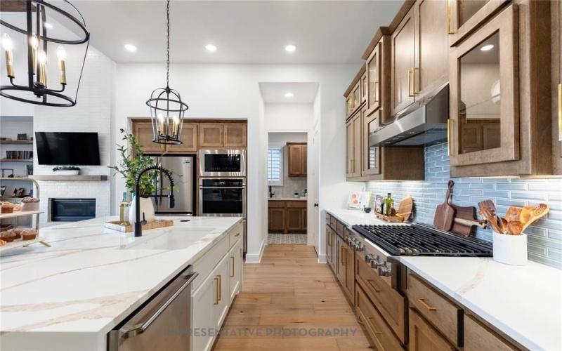 2820 Hillview Lane, Sherman, TX 75092, 4 Bedrooms Bedrooms, ,3 BathroomsBathrooms,Residential,For Sale,2820 Hillview Lane,0,21210051