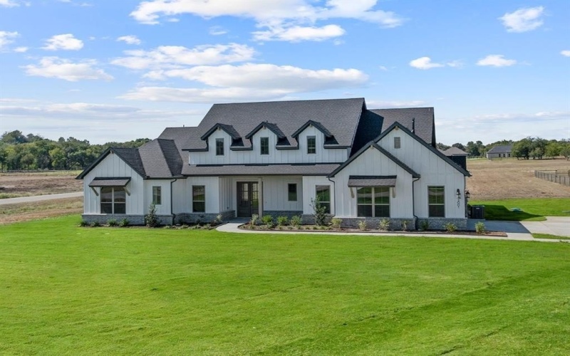 2001 Veal Circle, Springtown, TX 76085, 3 Bedrooms Bedrooms, ,2 BathroomsBathrooms,Residential,For Sale,2001 Veal Circle,0,21210132