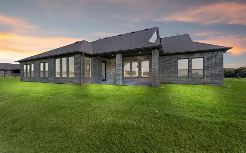 2001 Veal Circle, Springtown, TX 76085, 3 Bedrooms Bedrooms, ,2 BathroomsBathrooms,Residential,For Sale,2001 Veal Circle,0,21210132