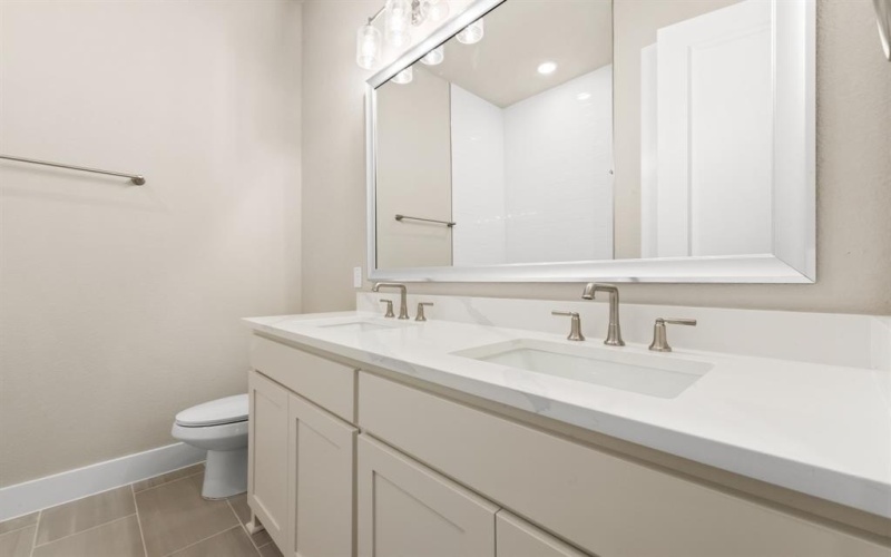 1040 Julian Drive, Van Alstyne, TX 75495, 4 Bedrooms Bedrooms, ,2 BathroomsBathrooms,Residential,For Sale,1040 Julian Drive,20699265