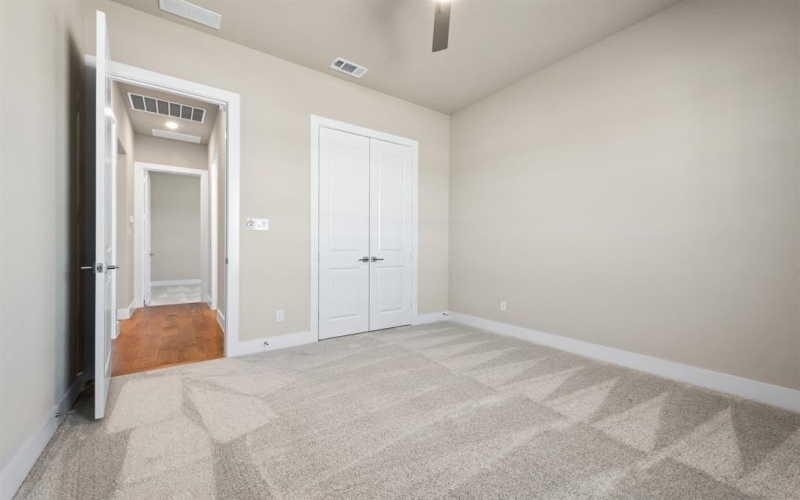 1040 Julian Drive, Van Alstyne, TX 75495, 4 Bedrooms Bedrooms, ,2 BathroomsBathrooms,Residential,For Sale,1040 Julian Drive,20699265
