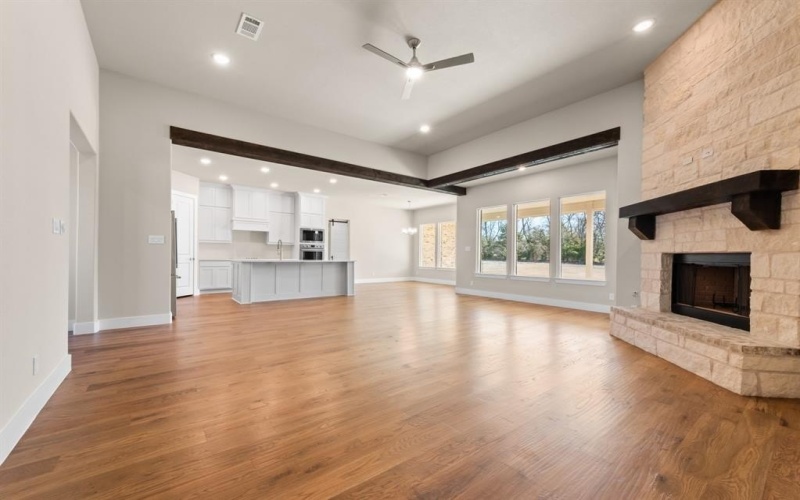 1040 Julian Drive, Van Alstyne, TX 75495, 4 Bedrooms Bedrooms, ,2 BathroomsBathrooms,Residential,For Sale,1040 Julian Drive,20699265