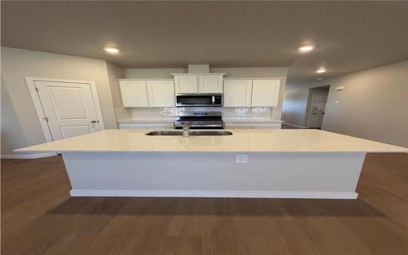 1338 Remy's Way, Corpus Christi, TX 78415, 4 Habitaciones Habitaciones , ,2 BañosBaños,Residential,En Venta,1338 Remy's Way,0,472109