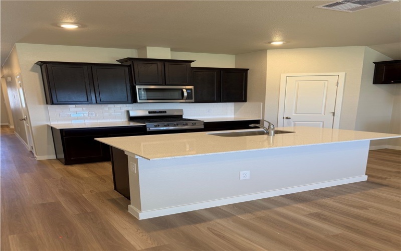 1349 Remy's Way, Corpus Christi, TX 78415, 4 Habitaciones Habitaciones , ,2 BañosBaños,Residential,En Venta,1349 Remy's Way,0,472497