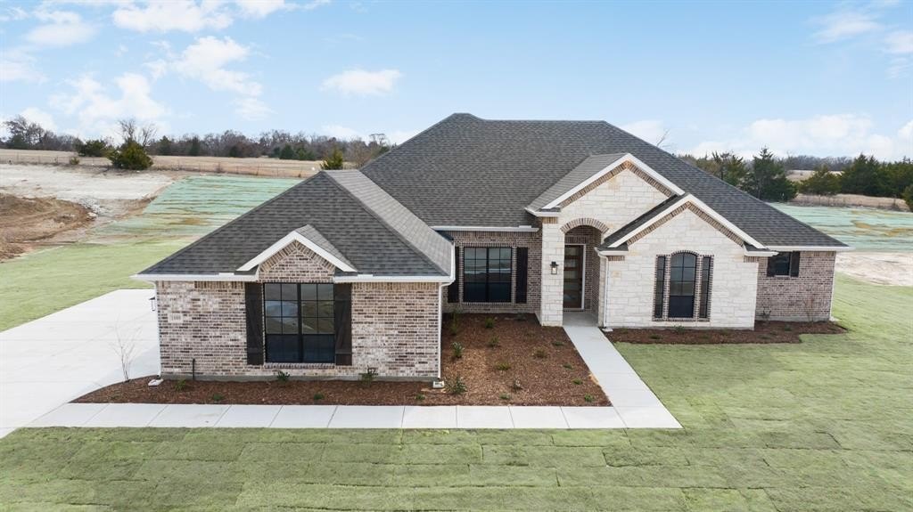 1080 Julian Drive, Van Alstyne, TX 75495, 3 Bedrooms Bedrooms, ,3 BathroomsBathrooms,Residential,For Sale,1080 Julian Drive,20699296
