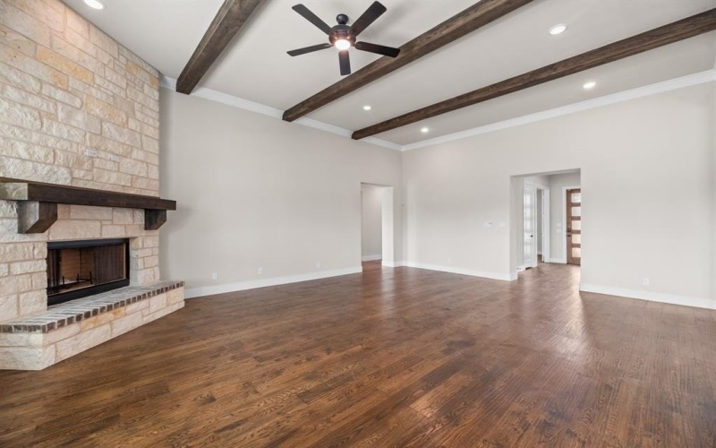 1080 Julian Drive, Van Alstyne, TX 75495, 3 Bedrooms Bedrooms, ,3 BathroomsBathrooms,Residential,For Sale,1080 Julian Drive,20699296