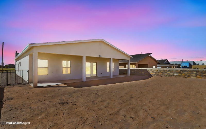 13745 CENTRO VISTA, Horizon City, TX 79928, 4 Habitaciones Habitaciones , ,2 BañosBaños,Residential,En Venta,13745 CENTRO VISTA,0,940403