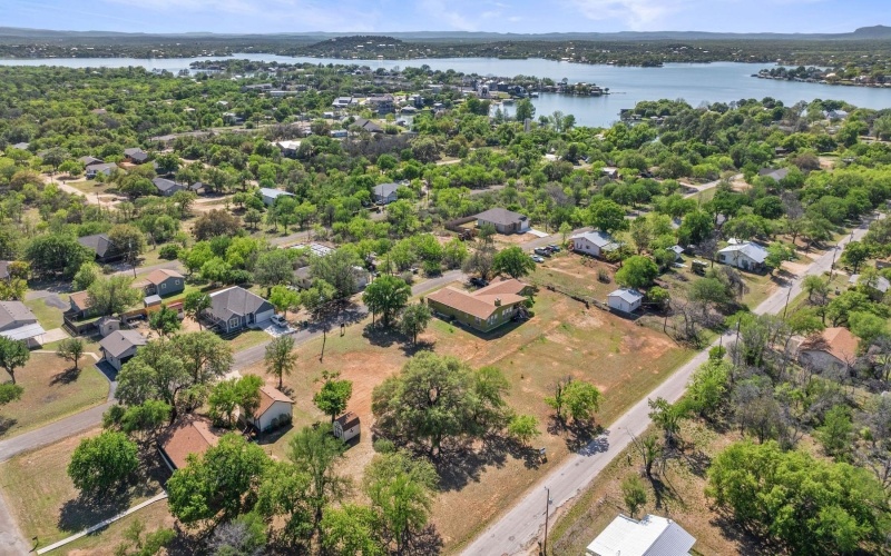 208 Norwood Drive, Granite Shoals, TX 78654, 4 Bedrooms Bedrooms, ,3 BathroomsBathrooms,Residential,For Sale,208 Norwood Drive,0,177017