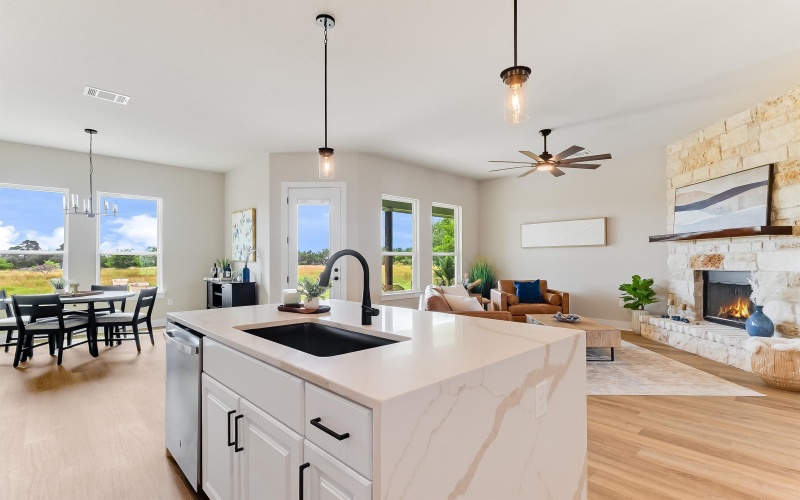 111 S Draper Lane, Bertram, TX 78605, 4 Habitaciones Habitaciones , ,2 BañosBaños,Residential,En Venta,111 S Draper Lane,0,177027