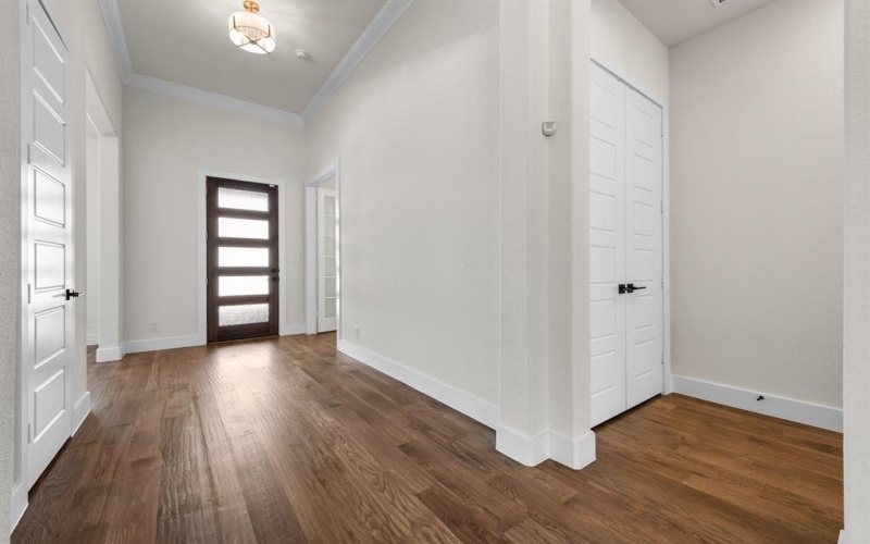 1030 Julian Drive, Van Alstyne, TX 75495, 4 Bedrooms Bedrooms, ,3 BathroomsBathrooms,Residential,For Sale,1030 Julian Drive,20699308