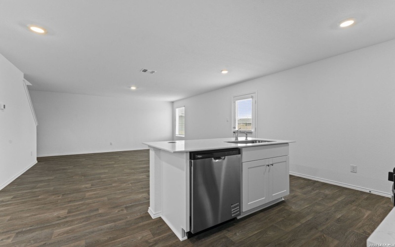 15515 Mint Patch Meadow, Von Ormy, TX 78073, 5 Habitaciones Habitaciones , ,2 BañosBaños,Residential,En Venta,15515 Mint Patch Meadow,0,1949461