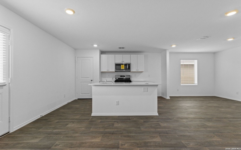 15515 Mint Patch Meadow, Von Ormy, TX 78073, 5 Habitaciones Habitaciones , ,2 BañosBaños,Residential,En Venta,15515 Mint Patch Meadow,0,1949461