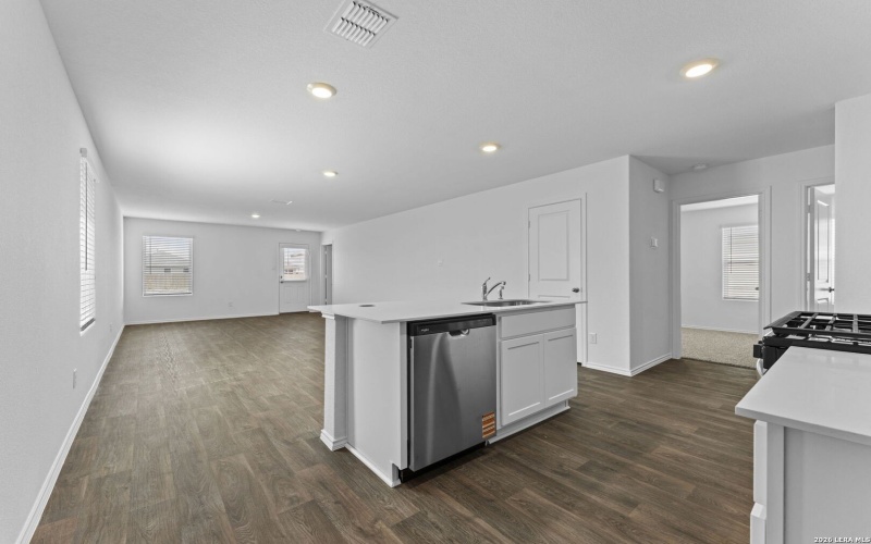 15507 Mint Patch Meadow, Von Ormy, TX 78073, 3 Habitaciones Habitaciones , ,2 BañosBaños,Residential,En Venta,15507 Mint Patch Meadow,0,1949463