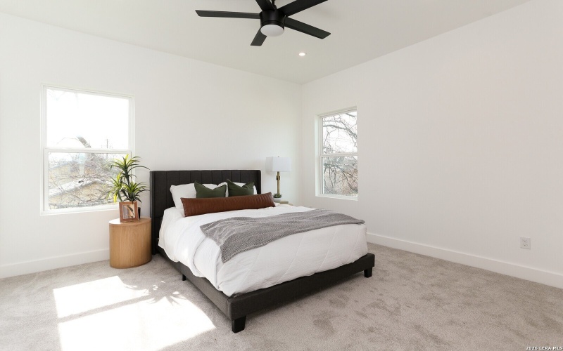 205 Toledo, San Antonio, TX 78203, 2 Habitaciones Habitaciones , ,2 BañosBaños,Residential,En Venta,205 Toledo,0,1948271