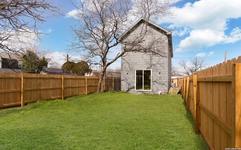 205 Toledo, San Antonio, TX 78203, 2 Habitaciones Habitaciones , ,2 BañosBaños,Residential,En Venta,205 Toledo,0,1948271