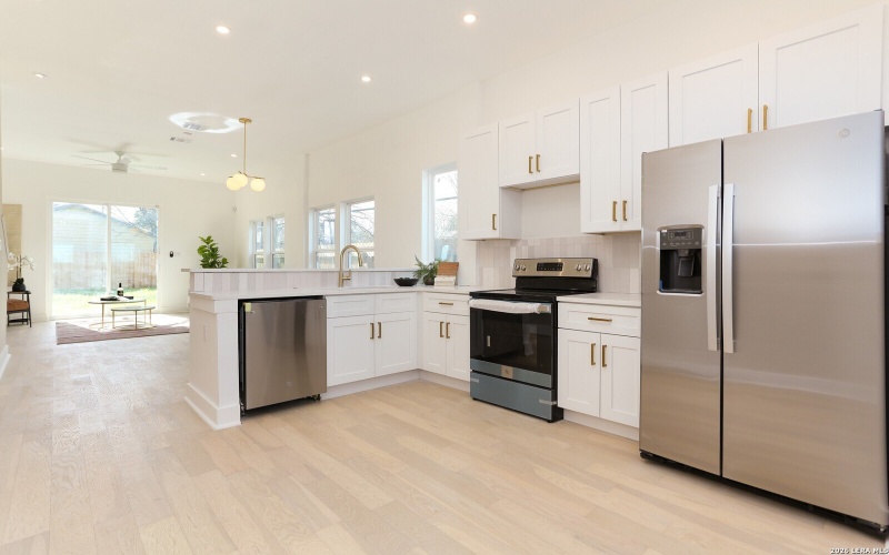 205 Toledo, San Antonio, TX 78203, 2 Habitaciones Habitaciones , ,2 BañosBaños,Residential,En Venta,205 Toledo,0,1948271