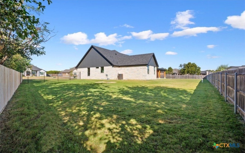 109 Cumberland Drive, Belton, TX 76513, 4 Bedrooms Bedrooms, ,5 BathroomsBathrooms,Residential,For Sale,109 Cumberland Drive,0,607484