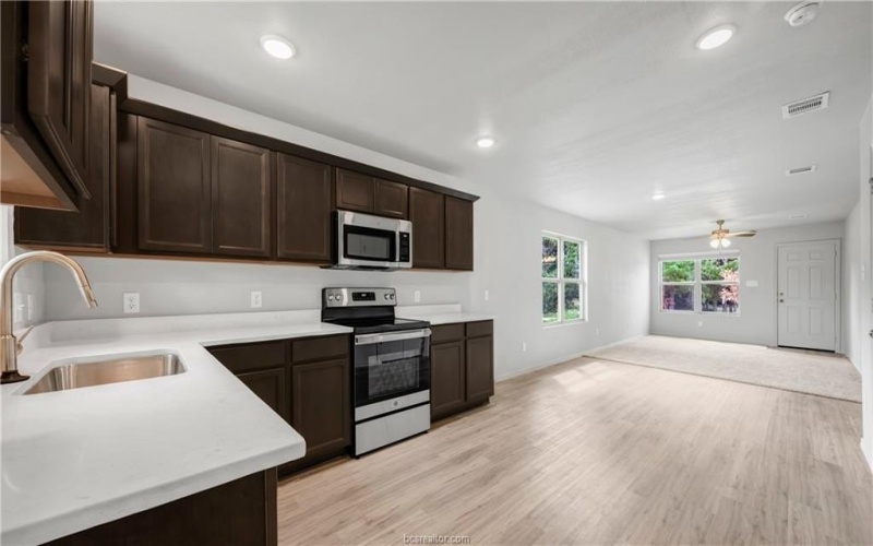 1643 Lucky Street, Bryan, TX 77803, 3 Bedrooms Bedrooms, ,2 BathroomsBathrooms,Residential,For Sale,1643 Lucky Street,0,26003192