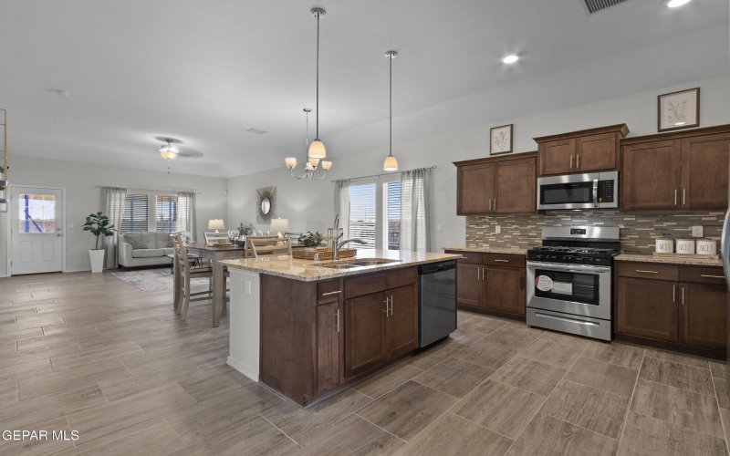 14036 Alice Hughes Avenue, El Paso, TX 79928, 4 Habitaciones Habitaciones , ,3 BañosBaños,Residential,En Venta,14036 Alice Hughes Avenue,0,940445