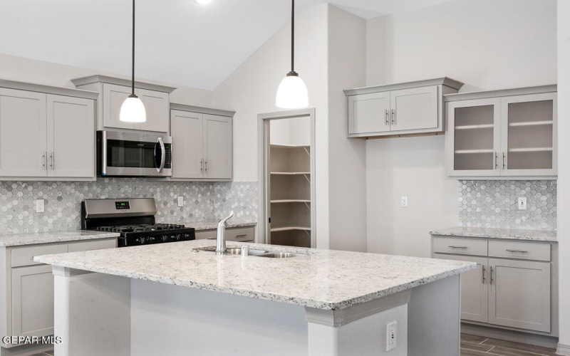 14037 Paseo Alegre Avenue, El Paso, TX 79928, 4 Bedrooms Bedrooms, ,3 BathroomsBathrooms,Residential,For Sale,14037 Paseo Alegre Avenue,0,940452