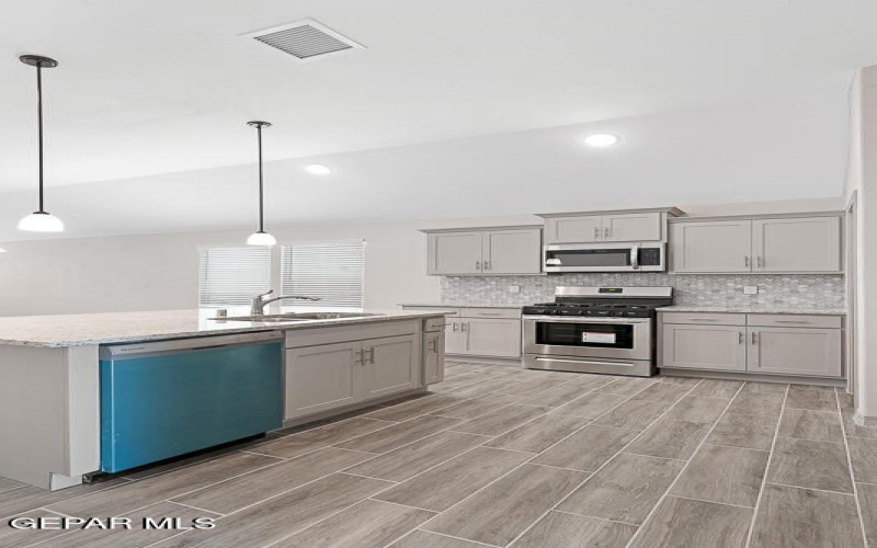 14052 Alice Hughes Avenue, El Paso, TX 79928, 4 Bedrooms Bedrooms, ,3 BathroomsBathrooms,Residential,For Sale,14052 Alice Hughes Avenue,0,940454