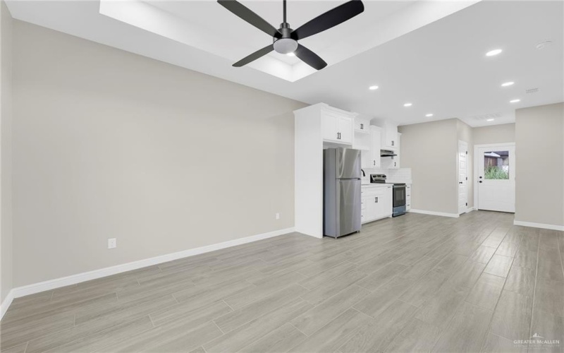 905 Crestview Street unit: 2, Weslaco, TX 78599, 2 Bedrooms Bedrooms, ,2 BathroomsBathrooms,Residential,For Sale,905 Crestview Street unit: 2,0,494565