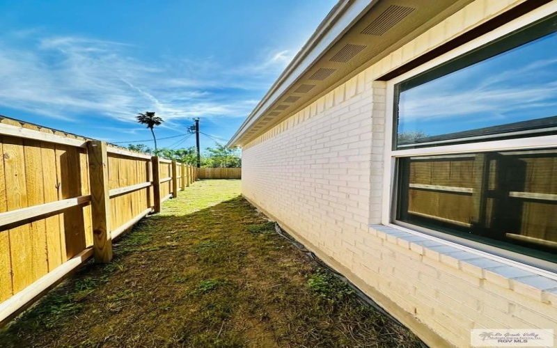 5078 MCKENZIE LN. unit: A, BROWNSVILLE, TX 78521, 3 Bedrooms Bedrooms, ,2 BathroomsBathrooms,Residential Multi Family,For Sale,5078 MCKENZIE LN. unit: A,0,29770960