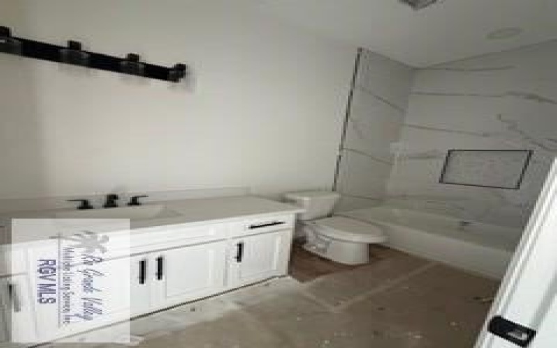 33578 TULIPAN ST., LOS FRESNOS, TX 78586, 3 Bedrooms Bedrooms, ,2 BathroomsBathrooms,Residential,For Sale,33578 TULIPAN ST.,0,29774960