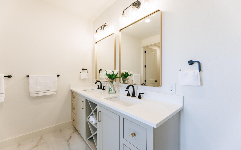 15005 Canton Avenue, Lubbock, TX 79423, 4 Bedrooms Bedrooms, ,5 BathroomsBathrooms,Residential,For Sale,15005 Canton Avenue,0,202603518