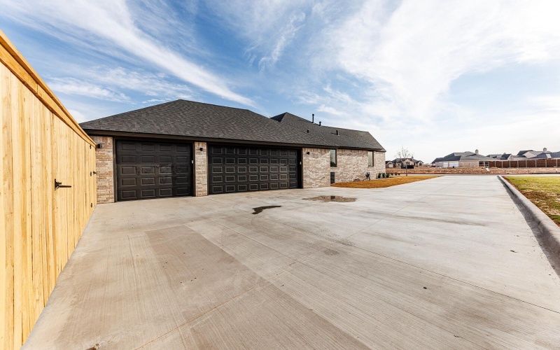 15005 Canton Avenue, Lubbock, TX 79423, 4 Bedrooms Bedrooms, ,5 BathroomsBathrooms,Residential,For Sale,15005 Canton Avenue,0,202603518