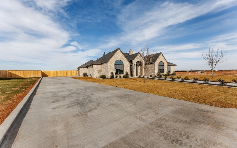 15005 Canton Avenue, Lubbock, TX 79423, 4 Bedrooms Bedrooms, ,5 BathroomsBathrooms,Residential,For Sale,15005 Canton Avenue,0,202603518