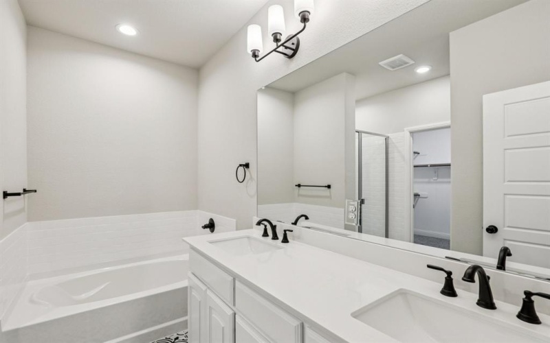 1037 Nighthawk Trail, Alvarado, TX 76009, 4 Bedrooms Bedrooms, ,2 BathroomsBathrooms,Residential,For Sale,1037 Nighthawk Trail,0,21067928