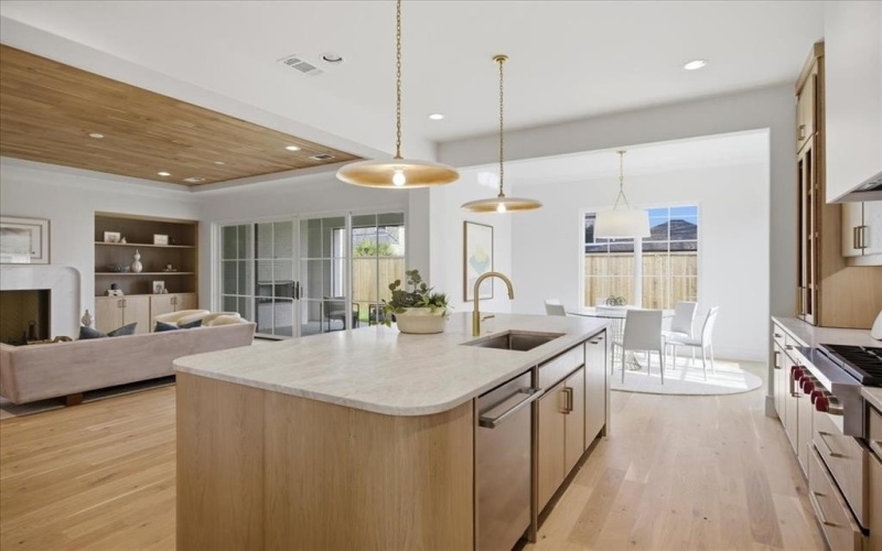 6804 Santa Maria Lane, Dallas, TX 75214, 5 Bedrooms Bedrooms, ,6 BathroomsBathrooms,Residential,For Sale,6804 Santa Maria Lane,0,21187064